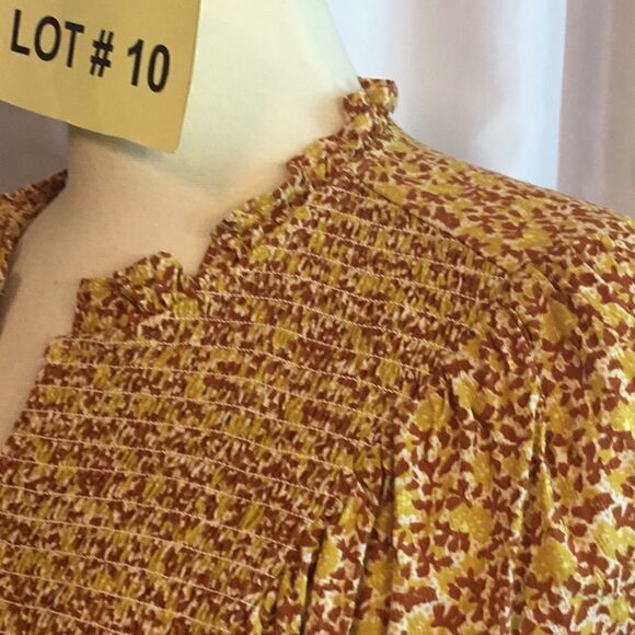 NWOT peasant style top in large by UNIVERSAL THREADS - Picture 8 of 12